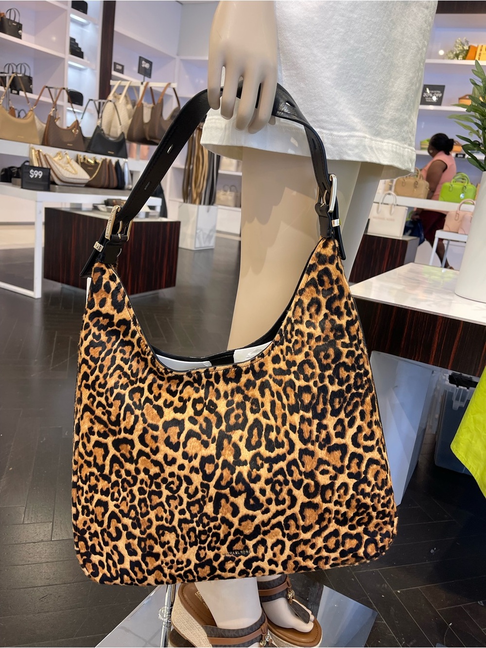 Michael Kors Nolita Large Leopard Print Calf Hair Hobo Shoulder Bag
NWT - Picture 16 of 16